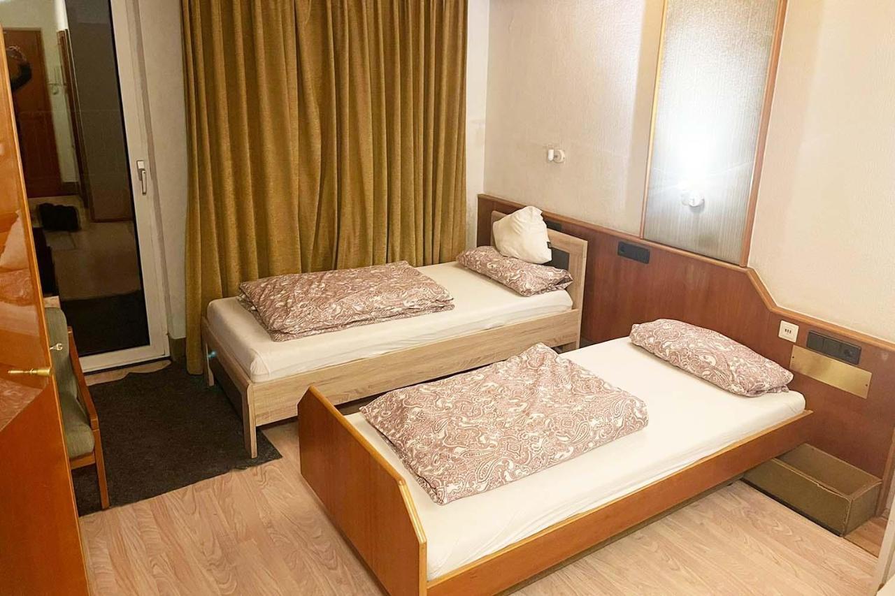 One Room Apartment In Bergisch Gladbach Kültér fotó