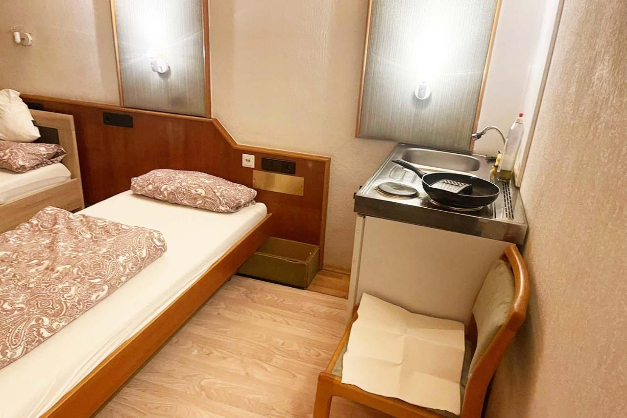 One Room Apartment In Bergisch Gladbach Kültér fotó